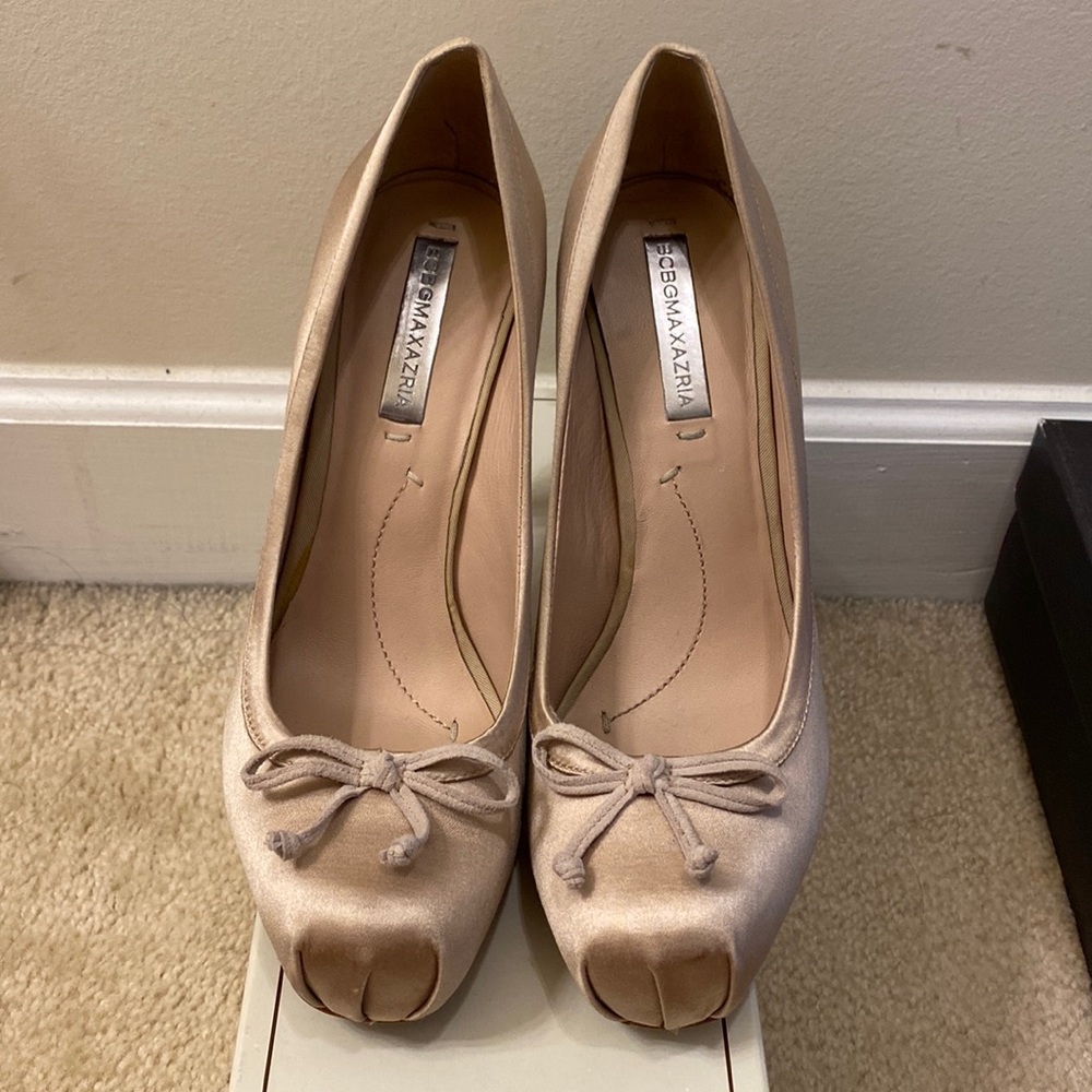 Beautiful ballet heels BCBG Maxazria size 8